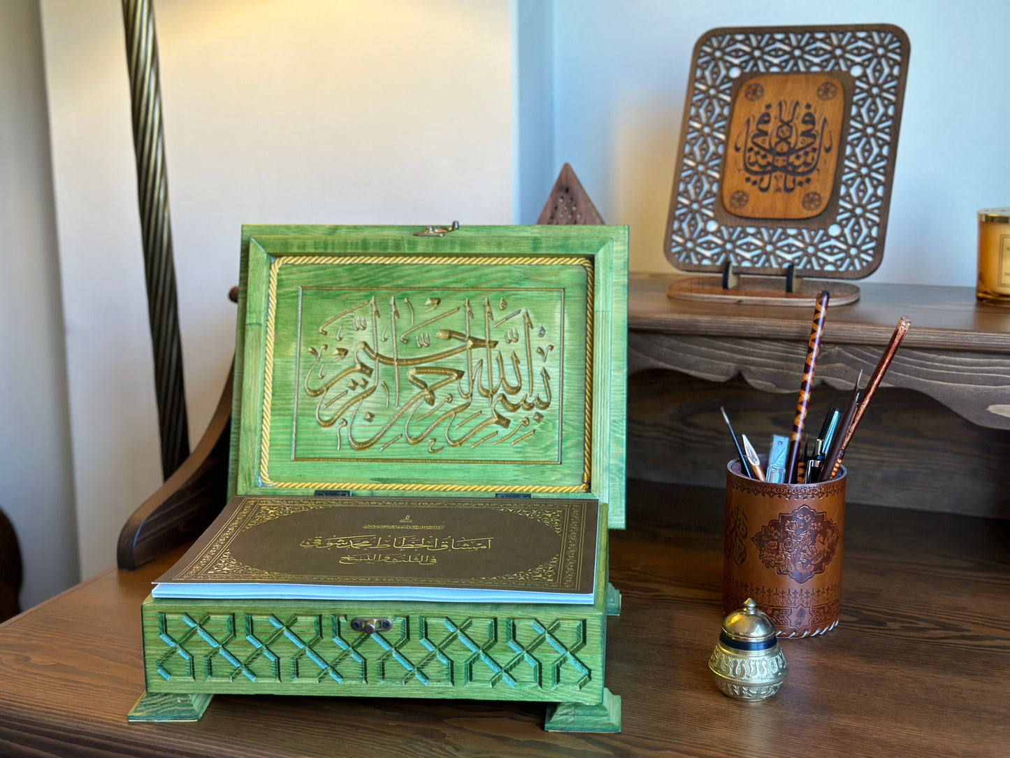 Exquisite Pinewood Box